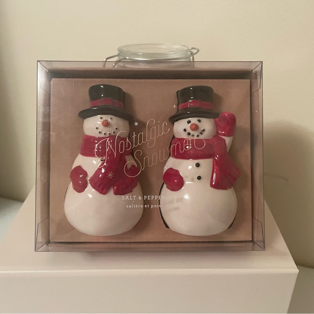 Pottery Barn New in box snowman salt & pepper shakers.